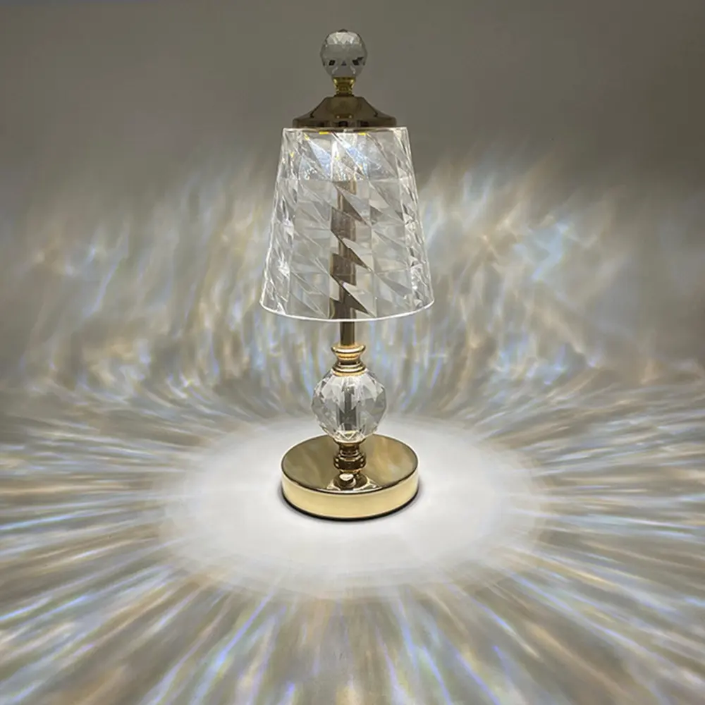Lampada da tavolo ricaricabile da comodino di lusso in acrilico moderno Led Touch Control lampada da tavolo in cristallo luce notturna