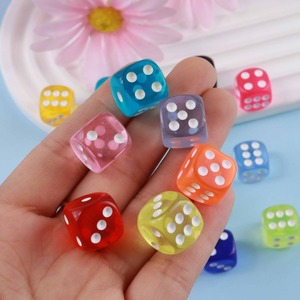 Các Nhà Sản Xuất 14Mm D6 Trong Suốt <span class=keywords><strong>Dice</strong></span> Mờ Màu Hồng 6 <span class=keywords><strong>Sided</strong></span> Tròn Góc Màu Acrylic <span class=keywords><strong>Dice</strong></span> - Product Image 3