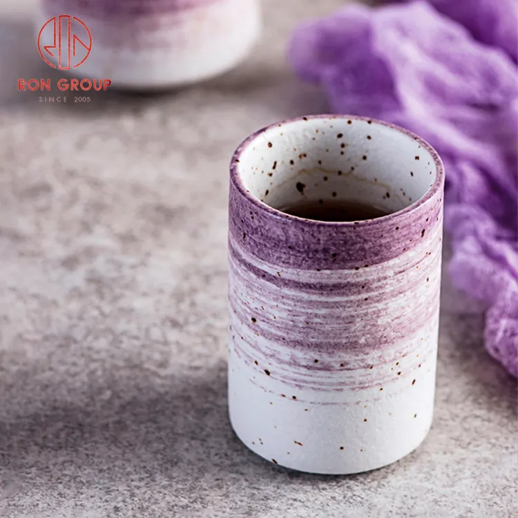 Fournisseur unique tasse en céramique nordique sans poignée, ensembles de tasses à thé de luxe, tasses en porcelaine de couleur violette japonaise