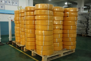 איסי 304 & 316l גלי נירוסטה גלי מתכת גמיש צינור pvc מצופה צינור גז מצופה עבור בית מסחרי