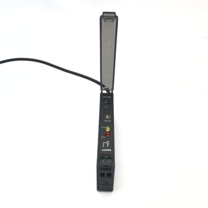 Sensor de proximidad fotoeléctrico PNP NPN de 2,8mm con función de conmutación de acción de salida y cabezal de detección de tipo de separación