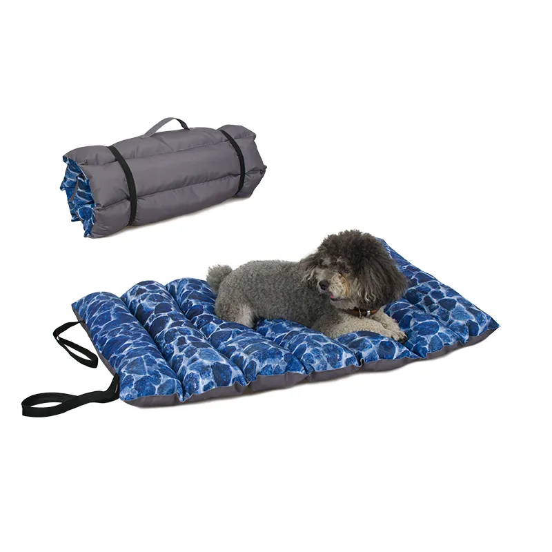 新しいデザインの折りたたみ式でポータブルなキャンバス屋外旅行ペットの犬のベッド