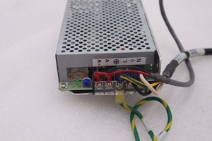 Nuevo y Original Plc S82J05024D Entrada de fuente de alimentación AC100240V Salida 24VDC STOCK #2683 Q3 Controlador de programación PLC - Product Image 2