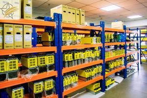 Fanuc หุ่นยนต์ AC เซอร์โวมอเตอร์ A06B-0128-B077เป็นต้นฉบับและใหม่