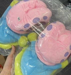 ホット販売製品2024ユニセックス居心地の良いソフトカタツムリスリッパ暖かいぬいぐるみファーゲイリーアウトソール屋内ハウススリッパ冬のスニーカースリッパ