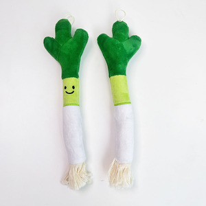 Juguete de peluche de gato realista en forma de cebollín, juguetes interactivos para masticar Súper suaves para gatos con campana de hierba gatera, varita de gato, juguete de repuesto con bucle - Product Image 3