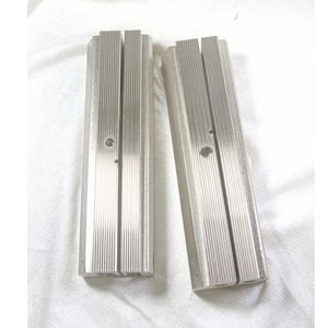 เครื่องเจาะรูแบบแนวนอน,เครื่องปิดผนึกปากแนวตั้งช่องยูโร - Product Image 2
