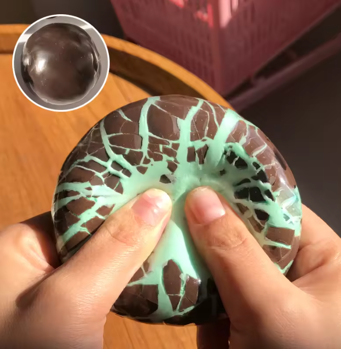 Boule croustillante au chocolat menthe-boîte transparente