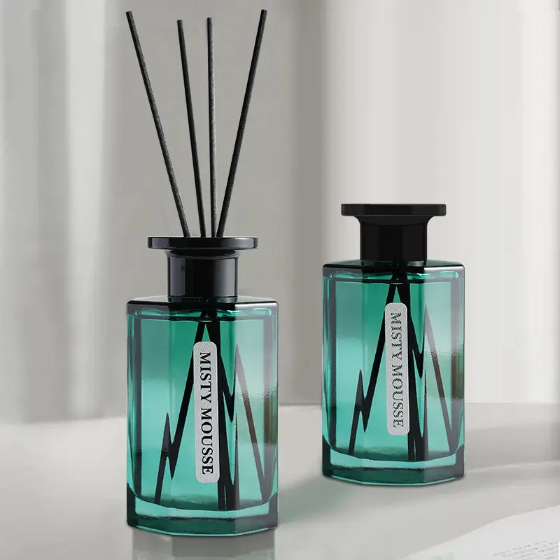 Классический зеленый стеклянный флакон для домашнего аромата роскошный набор с 4 черными палочками для декора комнаты