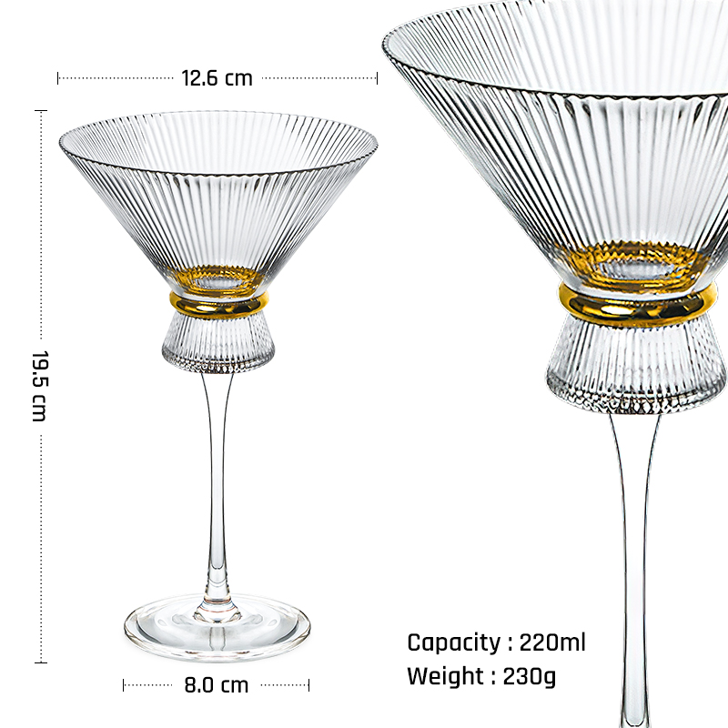 Verre à cocktail transparent