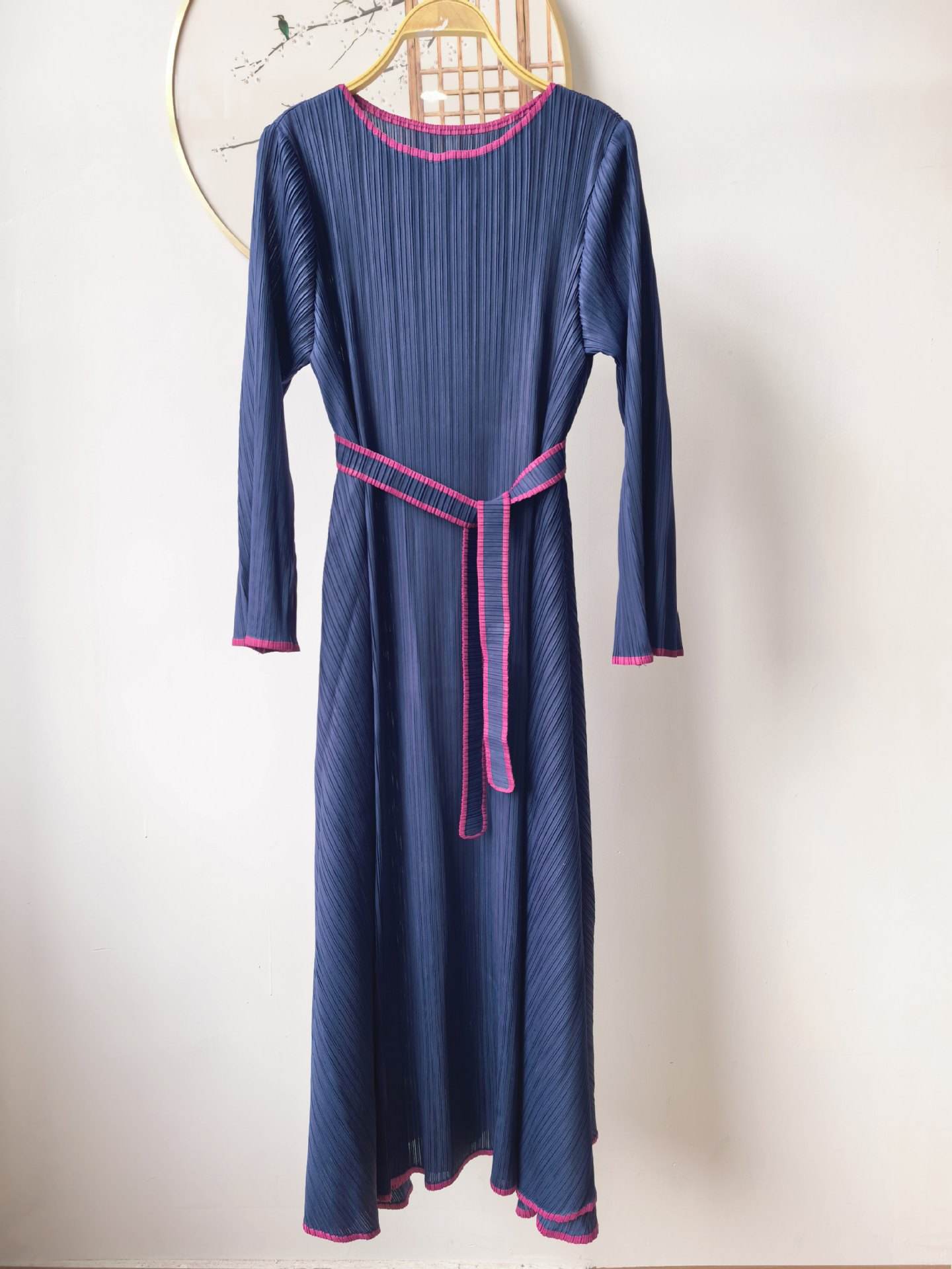 สีน้ำเงิน