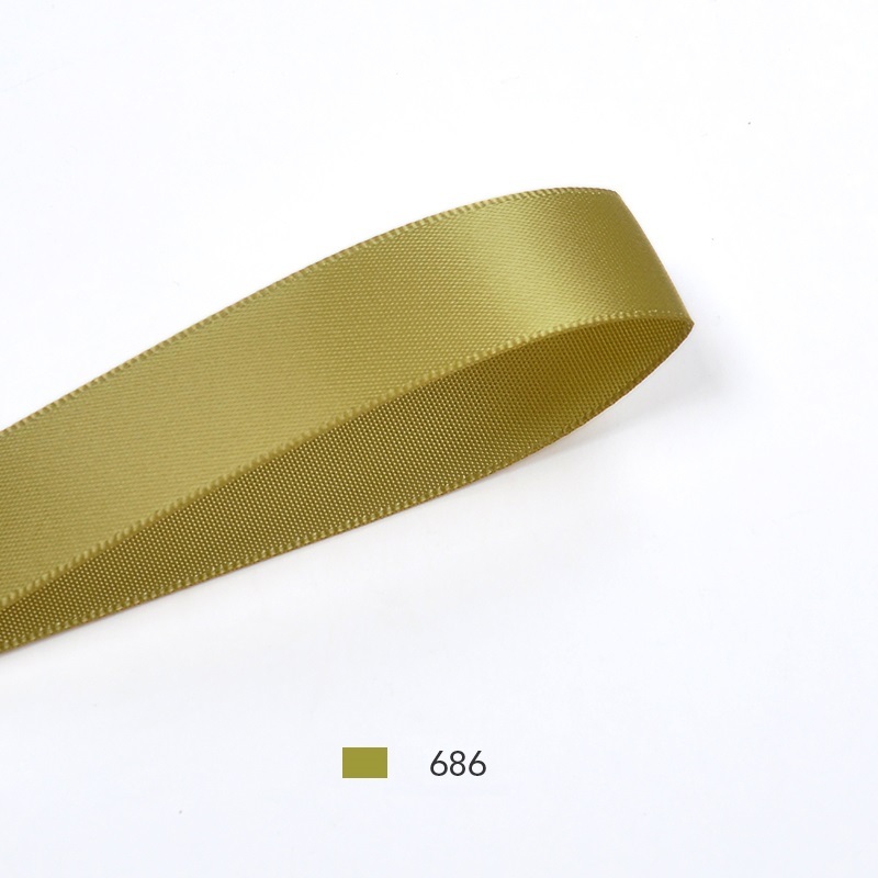 686