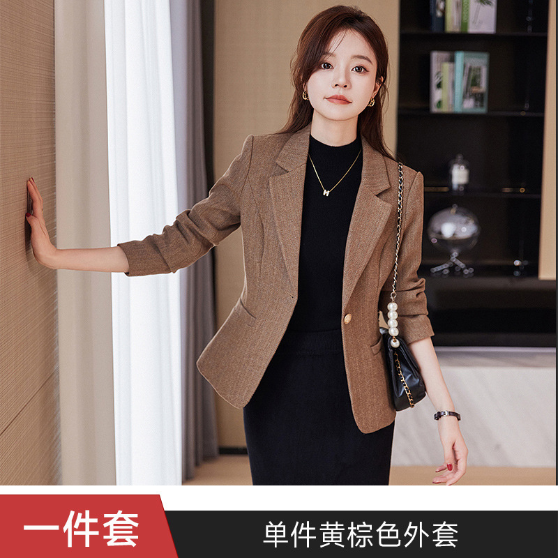 Yellow-brown suit