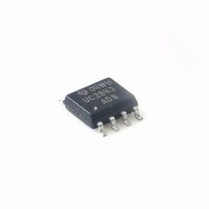 • SOIC-8 IC di gestione dell'alimentazione del regolatore PWM di modo corrente del regolatore di commutazione - Product Image 1