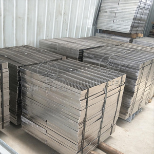 设计用于人行道平台踏板的镀锌格栅的不锈钢格栅车道格栅 - Product Image 6