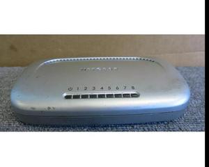 Fast Ethernet 8 V2 Desktop <strong>Network</strong> <strong>10</strong>/100 FS608 Port NetGears Switch - Product Image 1