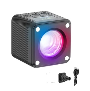 ULANZI L2 tam renkli 800mAh şarj edilebilir ışık manyetik RGB COB LED kamera Video işığı - Product Image 5