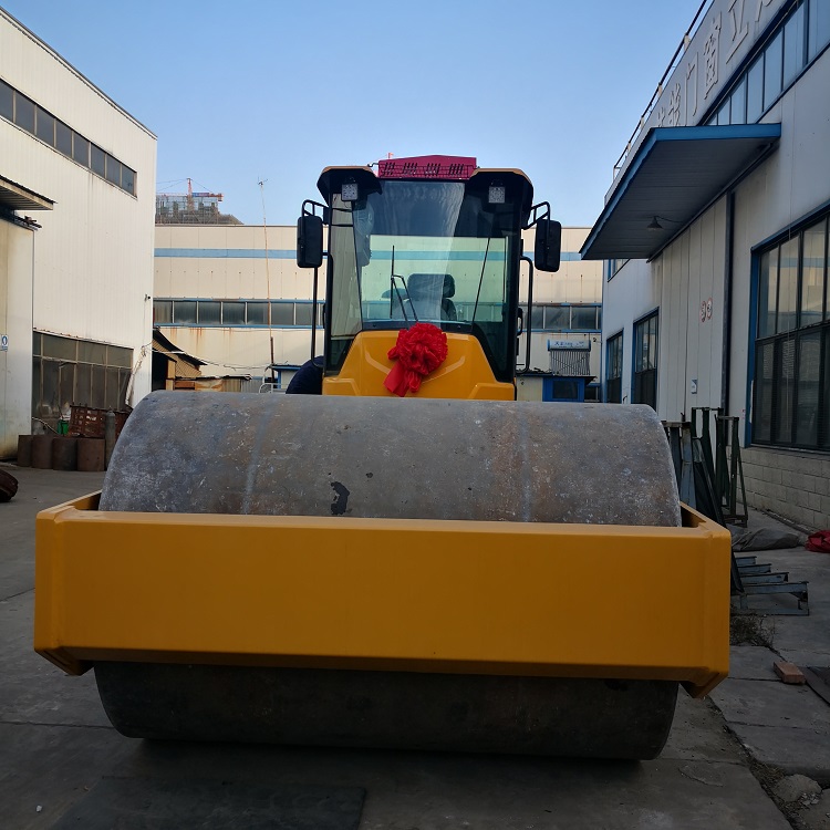 China Factory Price Road Construction Machinery Single Drum Vibratory Road Roll