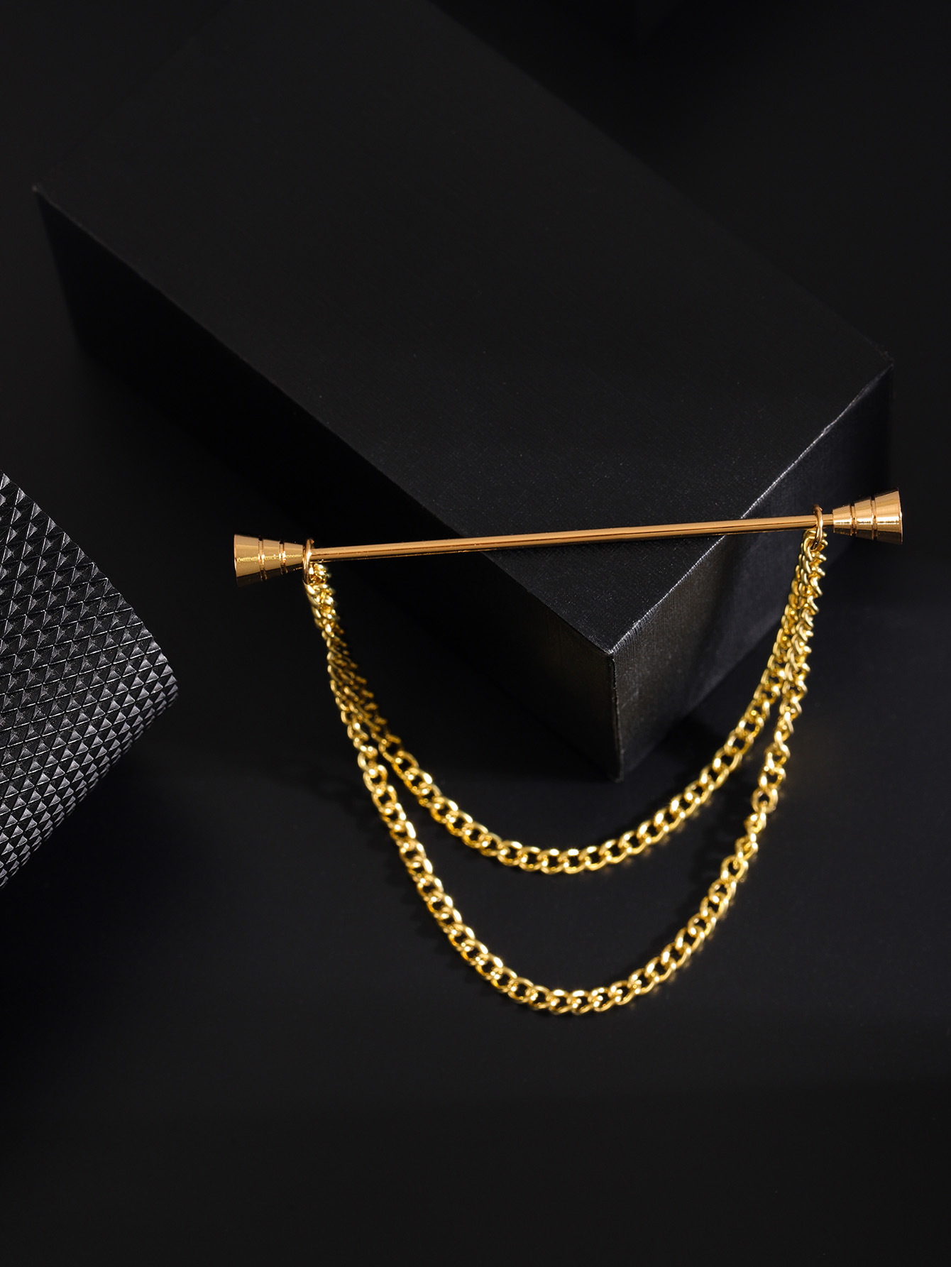 Conical gold belt chain