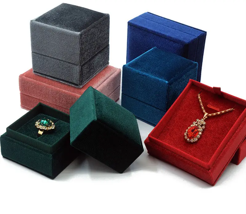 फैंसी कस्टम लोगो चौकोर आकार हार पैकिंग बॉक्स मखमल अंगूठी अद्वितीय गहने उपहार बॉक्स