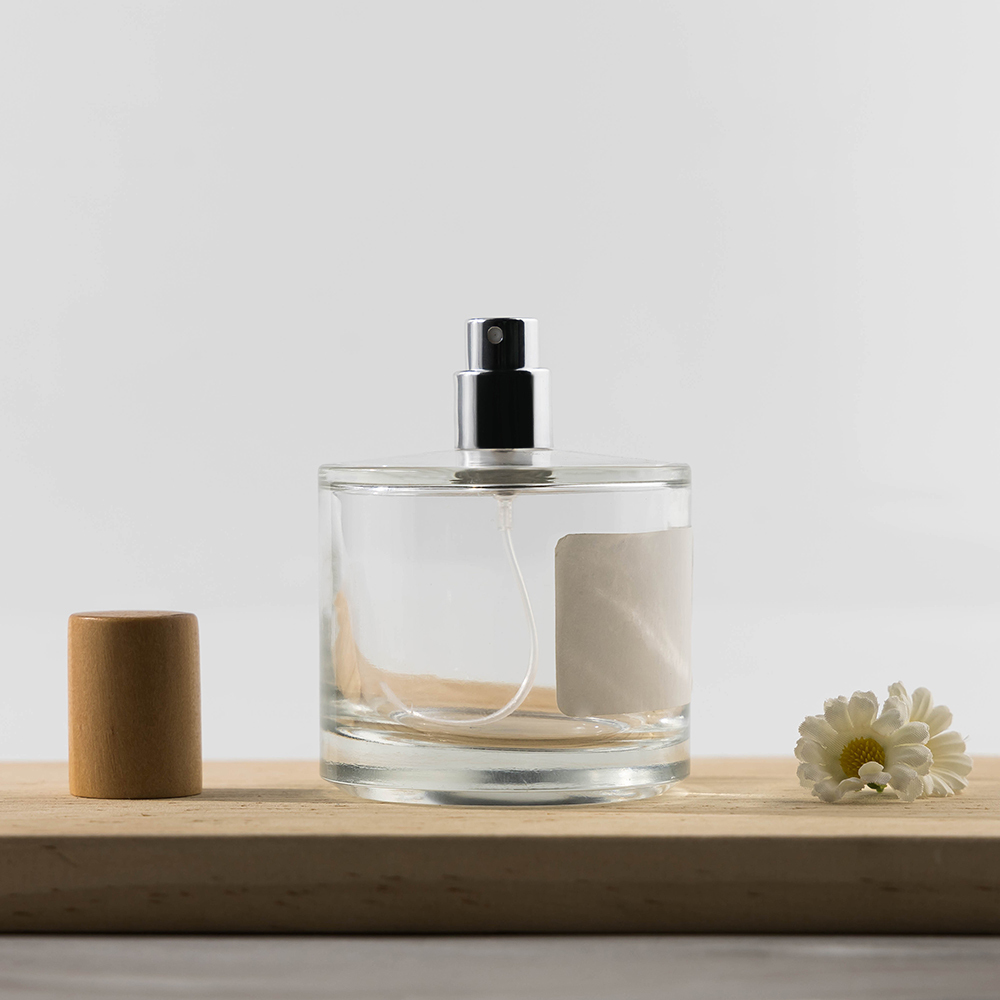 Bouteille en verre transparent + bouchon supérieur en bois + vaporisateur argenté