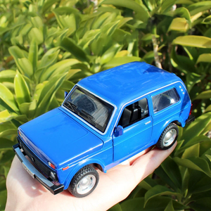 1:32 Vintage alaşım araba Diecast Model ses ve işık minyatür araba modeli çocuklar için çekme geri oyuncak hobi hediyeler toplamak için - Product Image 5
