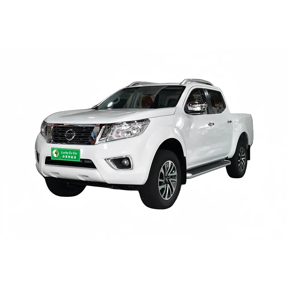 Zhengzhou Nissan Navarre New pick up truck 4x4 gasoline automatic Made in China pickup spot sale