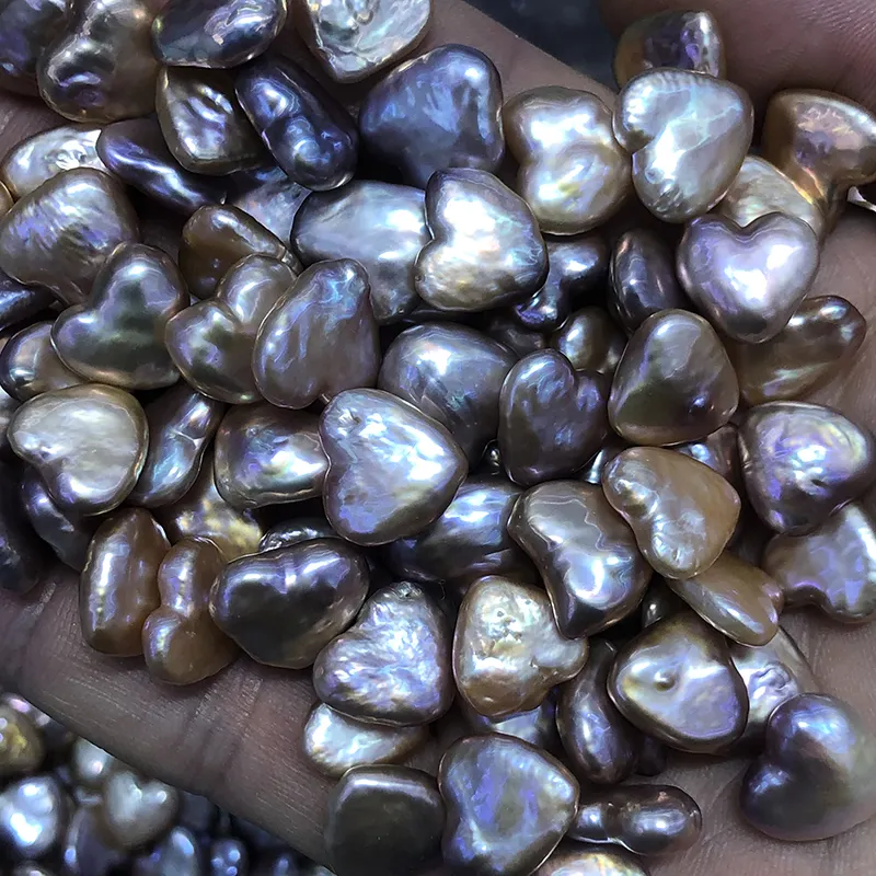 Zhuji卸売天然厚/脂肪ハート型淡水真珠、良好な光沢、非常にきれいな表面、白/ピンク/紫利用可能