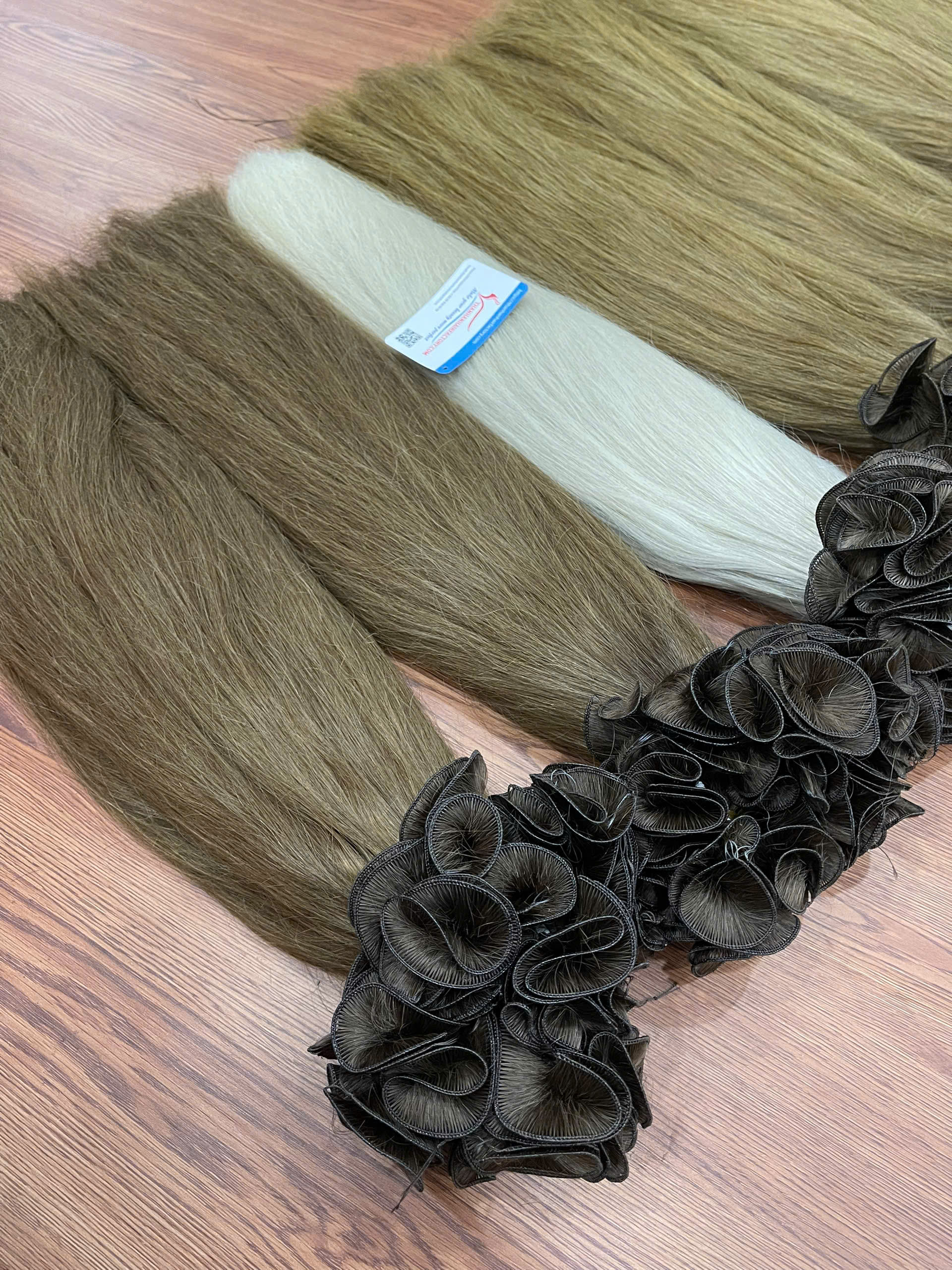 สีน้ำตาล