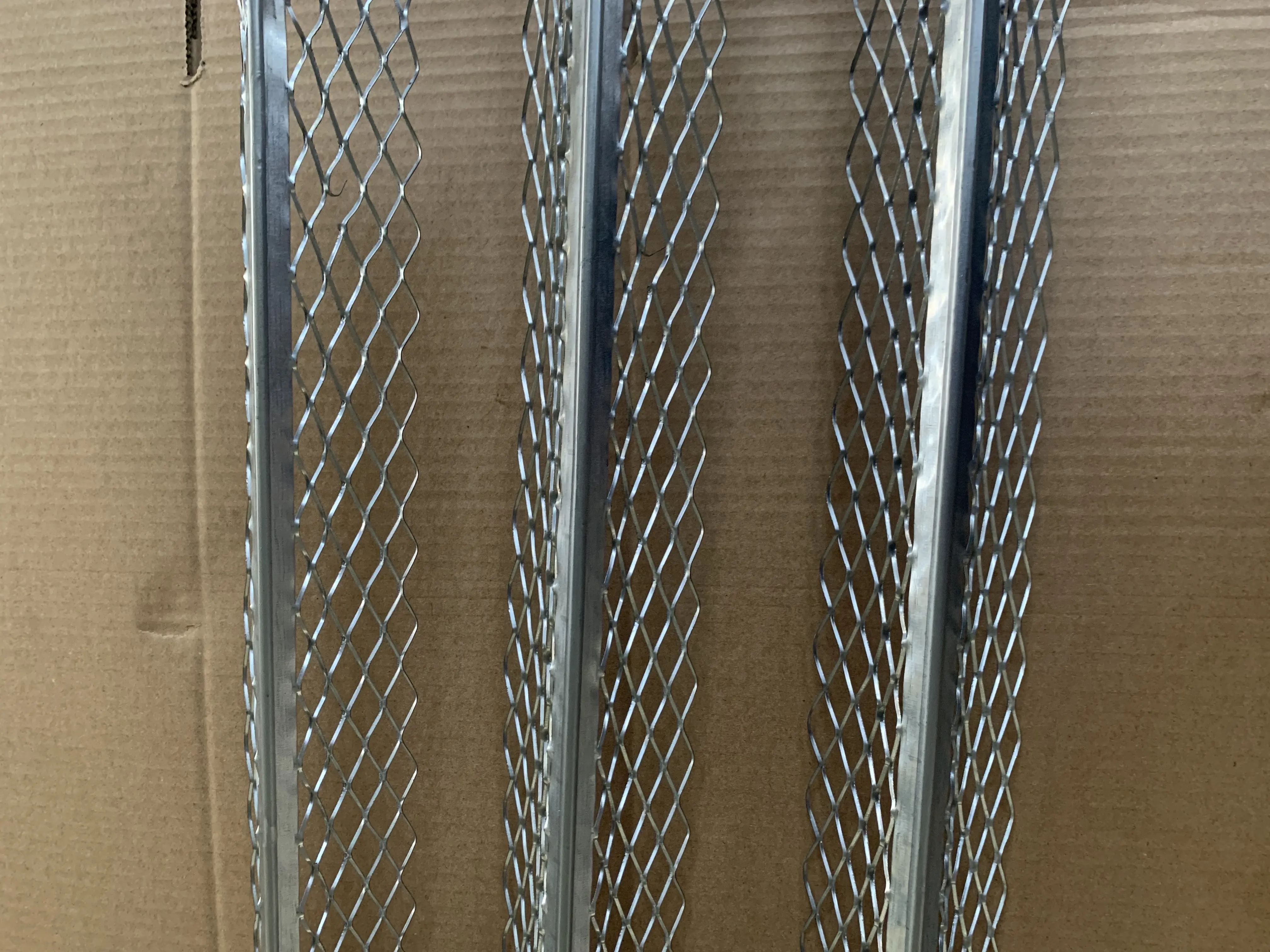 Perline di dilatazione con perline in rete metallica espansa