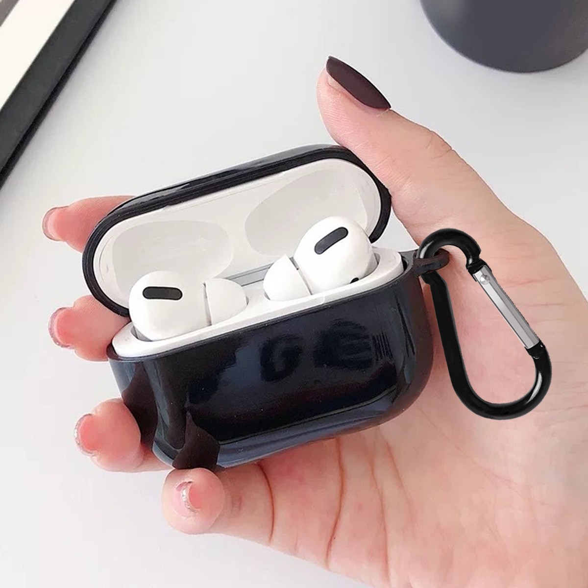 เคสสีดำ + ห่วงเกี่ยวนิรภัย