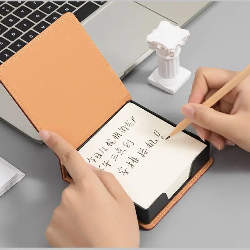 Özel kağıt küp memo pad set boş yapışkan not defteri set kağıt veya PU tutucu hediye kutu seti ofis veya promosyon için