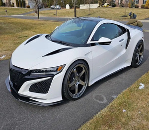 NEATLY 2018 USED-ACURA NSX - Product Image 1
