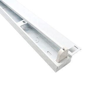 Outdoor Lighting Fixture Single Tube 600MM 1200MM T5 <strong>T8</strong> Fixture <strong>Led</strong> Ceiling Fixture Factory Wholesale Bracket Fittings - Product Image 3