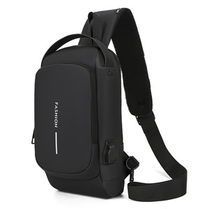 شنطة صدر أو كتف للرجال متعددة الوظائف بسعة كبيرة مع قفل ضد السرقة ومنفذ USB، مصنوعة من قماش أكسفورد المضاد للماء ومناسبة للرياضات الخارجية - Product Image 6