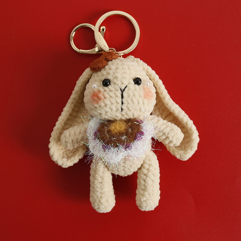 Lapin coloré à grandes oreilles debout