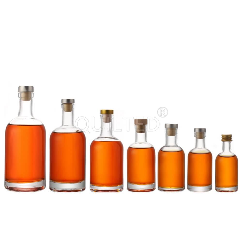 Bouteilles en verre de vodka
