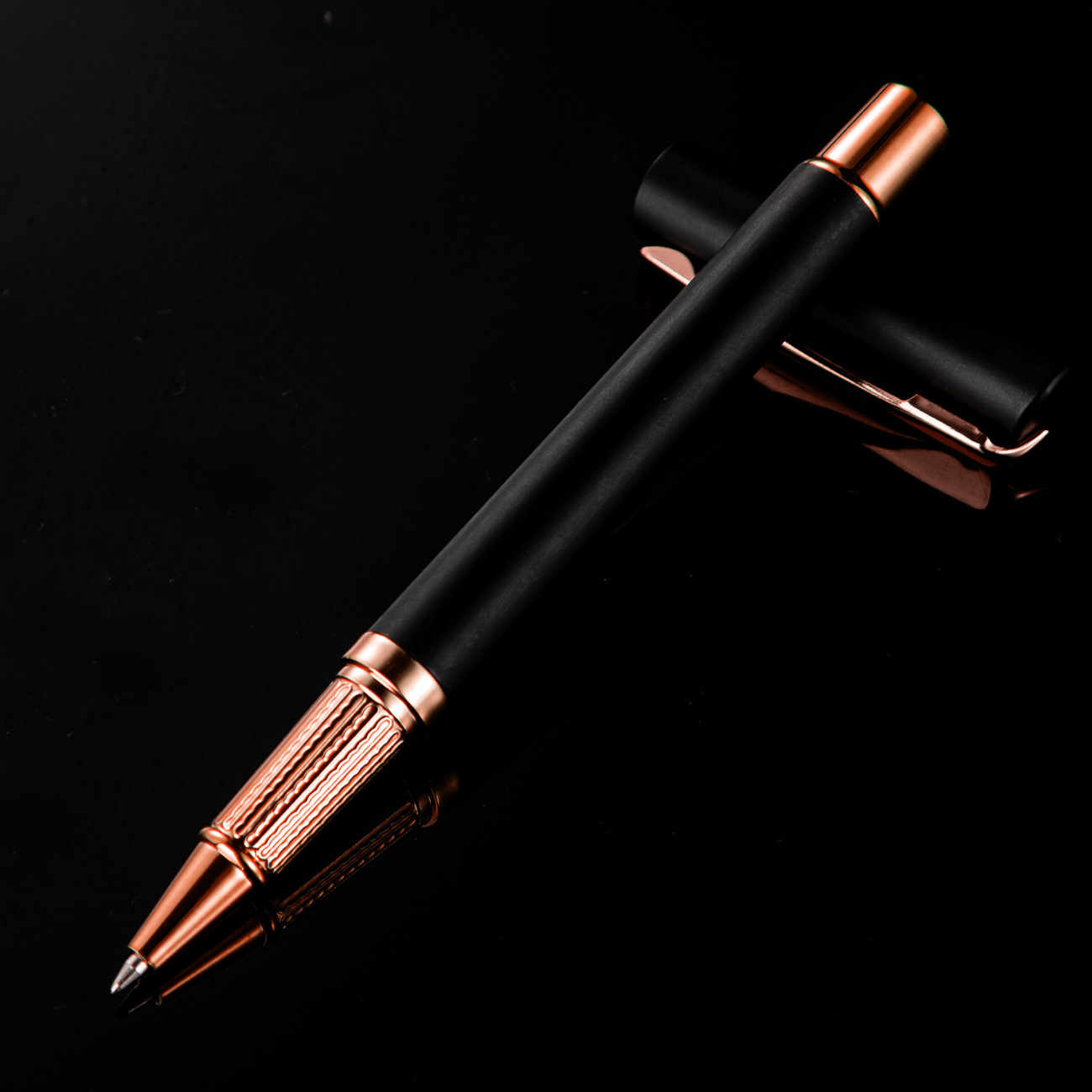 Black (rose gold)