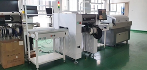 อุปกรณ์ SMT พร้อม HW-T4SG-50F รางนำทางสำหรับระบบติดตั้งพลังงานแสงอาทิตย์0201เครื่องผลิต LED