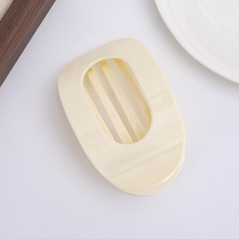 Pince ovale en bec de canard, style blanc mat