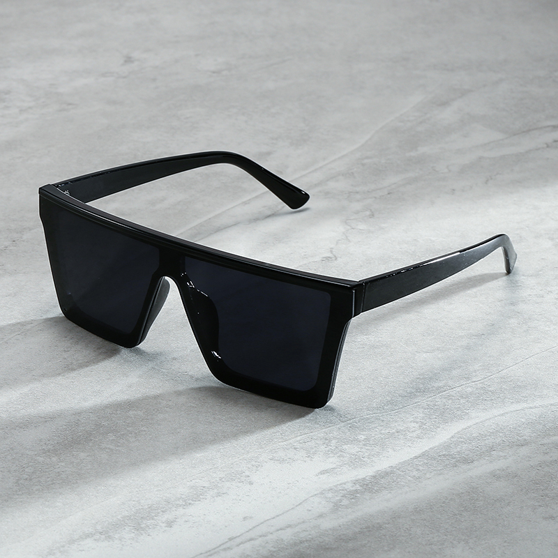 CAT.4 Black