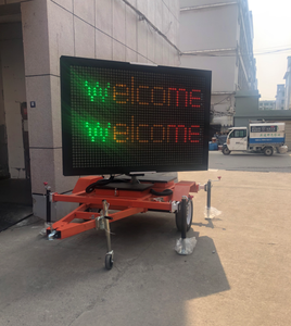 Panneaux d'affichage d'avertissement de trafic solaire Panneau d'affichage LED de remorque Écran publicitaire électronique SDK - Product Image 4