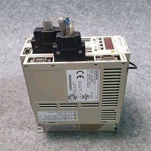 SGDH-05DE-OY servomotore AC nuovo nella scatola con PLC PAC e servomotore YASKAWA controller dedicati - Product Image 4