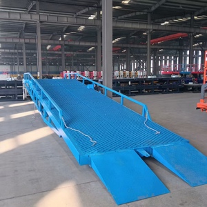 Foldable Mobile <strong>Loading</strong> Ramp Type Boarding Bridge Hydraulic Lifting and <strong>Unloading</strong> <strong>Platform</strong> up - Product Image 4