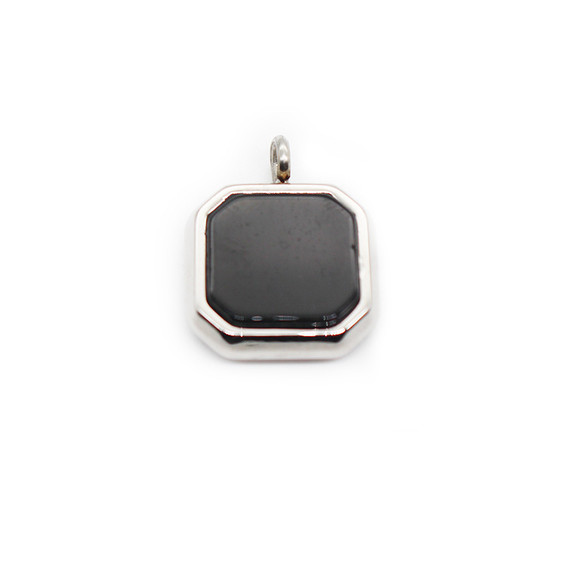 Pendentif agate noire couleur acier