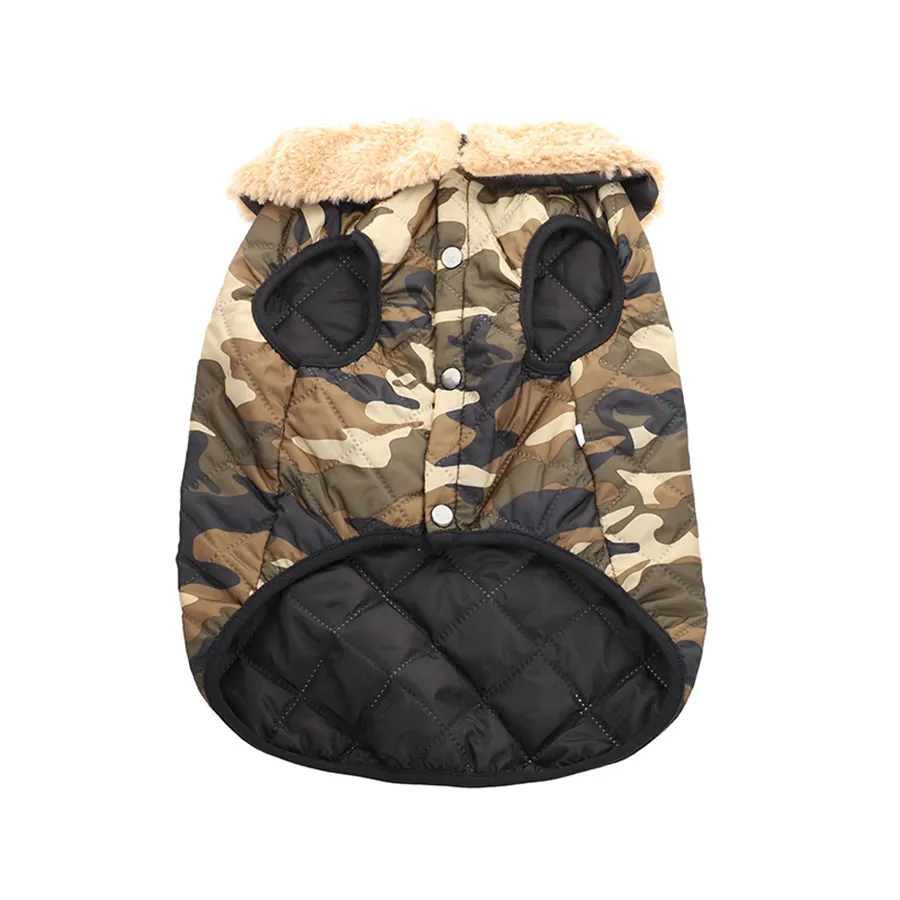 Vêtements pour animaux de compagnie en gros d'usine pour sortir pour jouer Clip de col en fourrure de camouflage chaud à surmonter