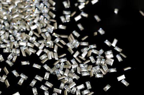 Rectangle blanc : 1,5 x 3 mm.