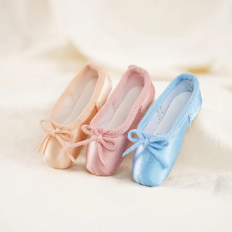 Mini Pointe Shoe Keyring Girls Women Ballet Shoe Keychain Point Shoe Pedant Decoration for Dancer Ballerina Backpack