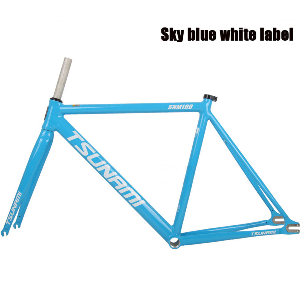 Etiqueta blanca azul cielo