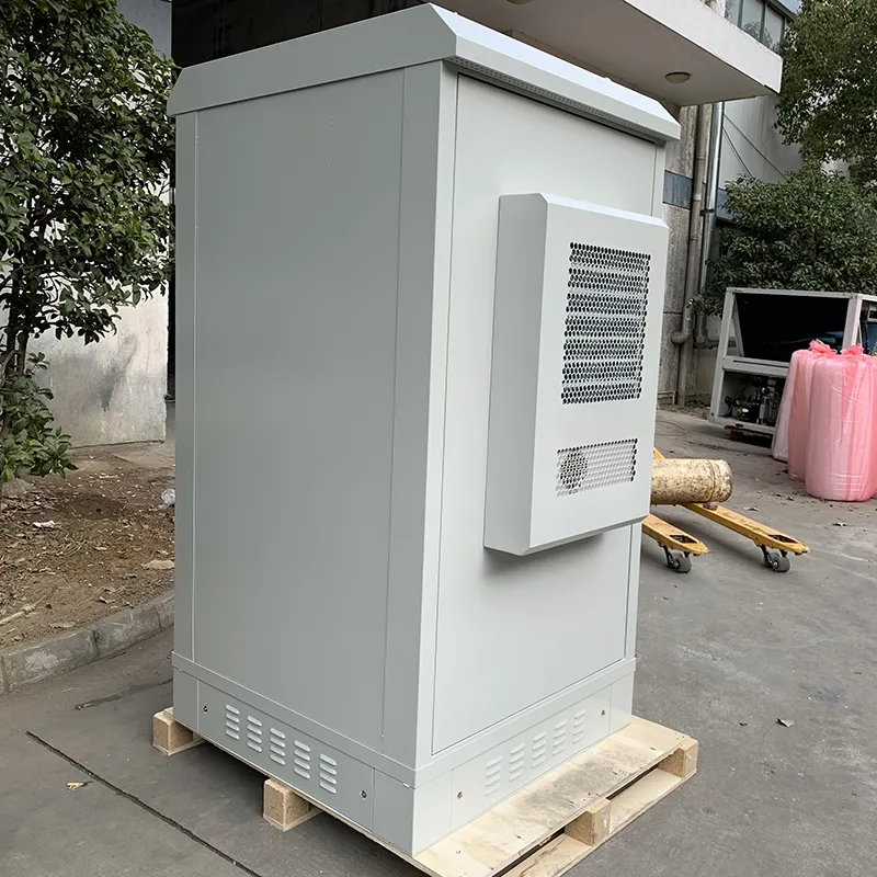 Prezzo di fabbrica di vendita caldo 23 '19 ''armadio elettrico esterno impermeabile Telecom Rack Cabinet Ip55 IP65 ventole di raffreddamento aria condizionatore